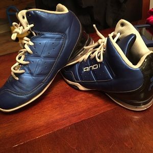 Boys high top tennis shoes